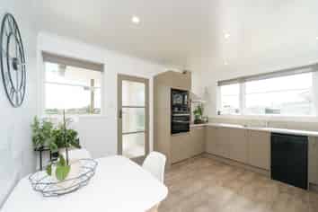 Manawatu / Whanganui - Address withheld