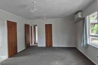 2/93 Bledisloe Road, Maraenui