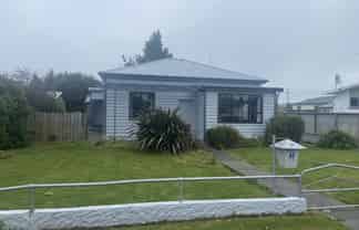 8 Helena Street, Lumsden