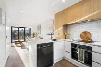 7/10 Ngaroma House Way , Hobsonville