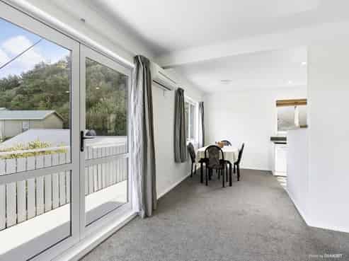 13a Bristol Street, Island Bay
