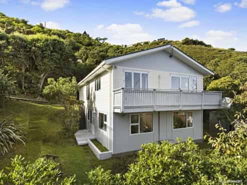 13a Bristol Street, Island Bay