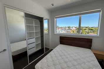 304/2A Oakley Avenue, Waterview