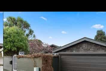 706 High Street, Boulcott