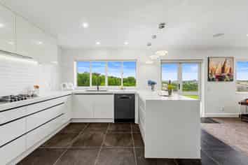 31 Regis Lane, Flat Bush