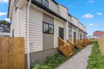 F/133 Manuroa Road, Takanini