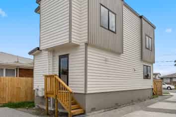 F/133 Manuroa Road, Takanini