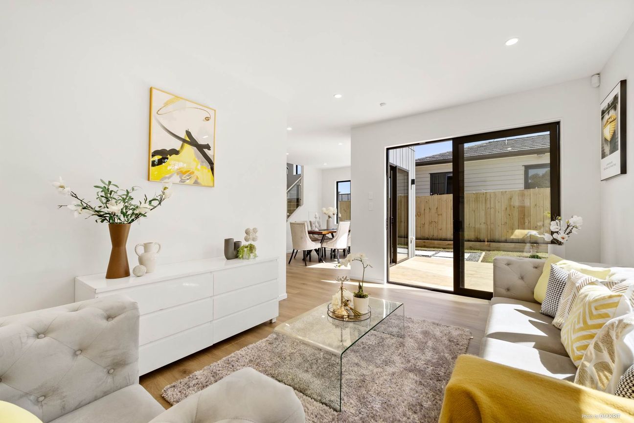 Macleans Zone Corner Opportunity – Vendor Must... - Bild 4