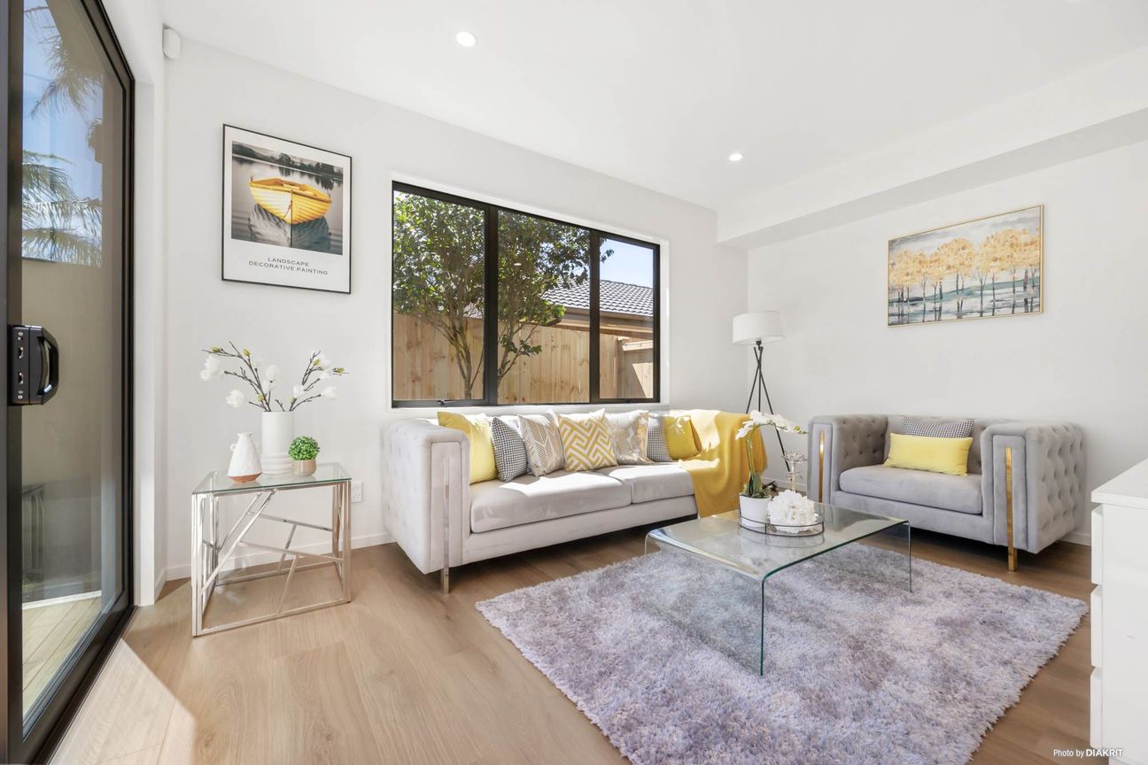 Macleans Zone Corner Opportunity – Vendor Must... - Bild 2