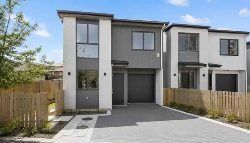 11C  Mimosa Place, Half Moon Bay