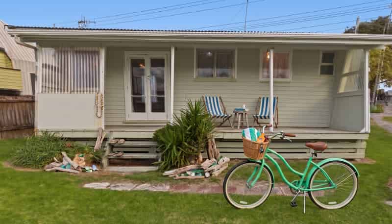 1099 Papamoa Beach Road, Papamoa