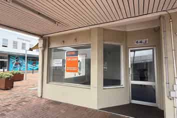 The Corner Bakery - He's Gone to Oz