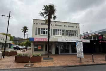 The Corner Bakery - He's Gone to Oz