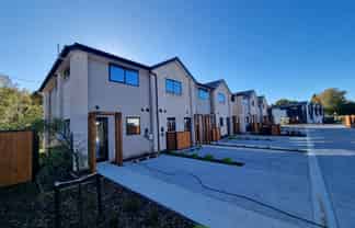 4/4 Matata Place, Dallington