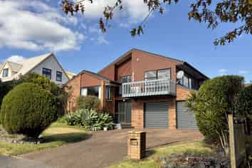 46 Dalwhinnie Parade, Highland Park