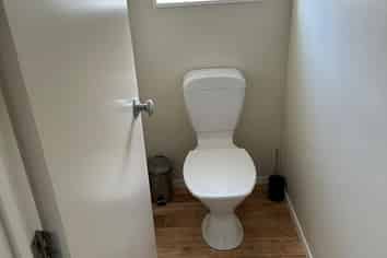 3B Simons Street, Moturoa