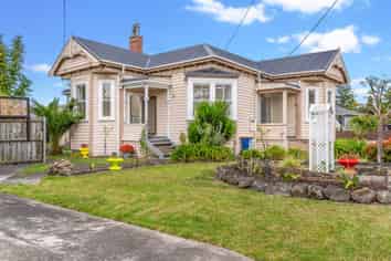 1/388 West Coast Road, Glen Eden