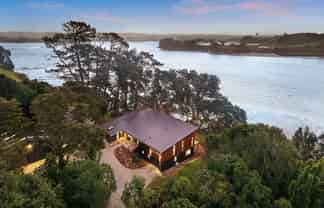 115 Waitangi Falls Road, Glenbrook