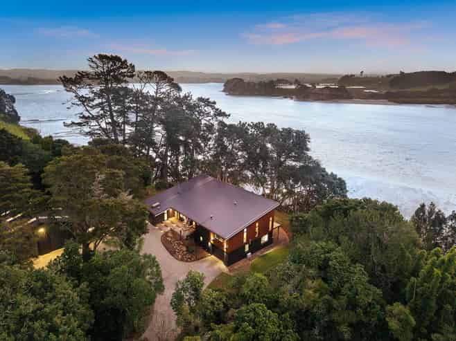 115 Waitangi Falls Road, Glenbrook