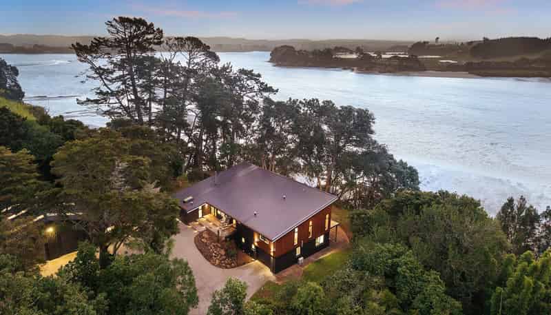 115 Waitangi Falls Road, Glenbrook