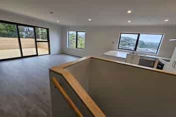 22C Ohariu Road, Johnsonville