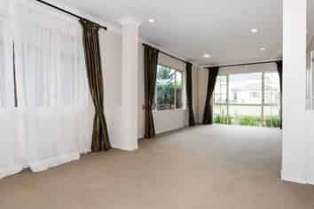 13 Oswald Close, Flat Bush