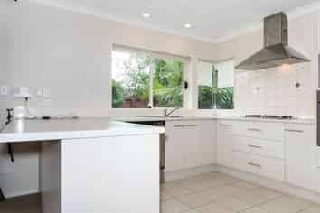 13 Oswald Close, Flat Bush