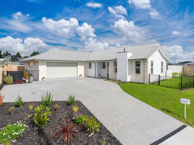 16 Makomako Crescent, Wharewaka