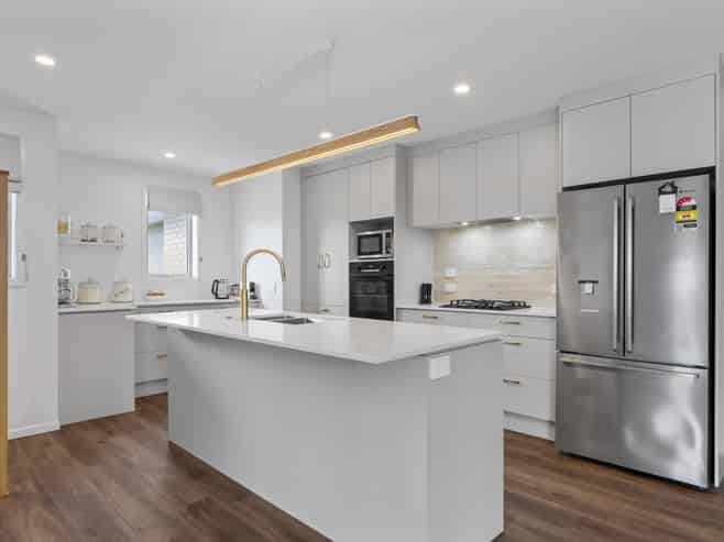 16 Makomako Crescent, Wharewaka