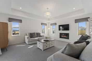 16 Makomako Crescent, Wharewaka