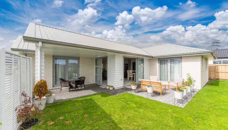 16 Makomako Crescent, Wharewaka