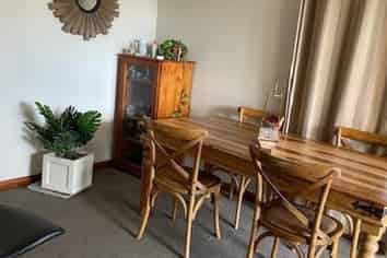 10 Queens Road, Glen Avon