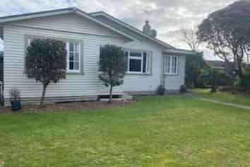 10 Queens Road, Glen Avon