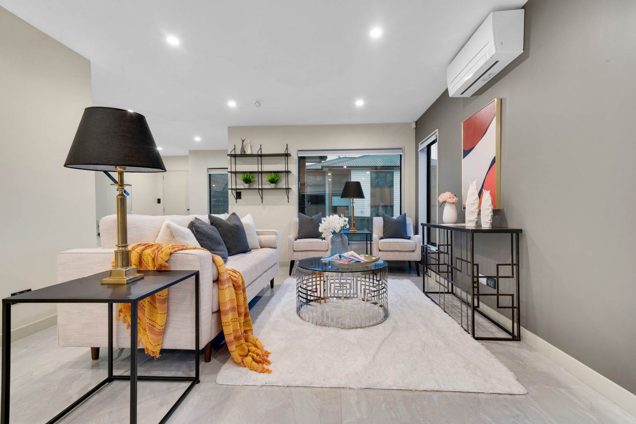 Luxury Living + Home & Income - Vista 5