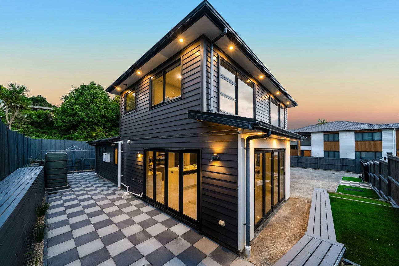 Luxury Living + Home & Income - Vista 2