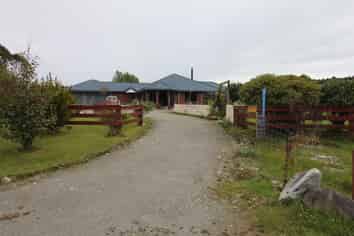 17 Gold Nugget Road, Marsden