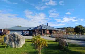 17 Gold Nugget Road, Marsden