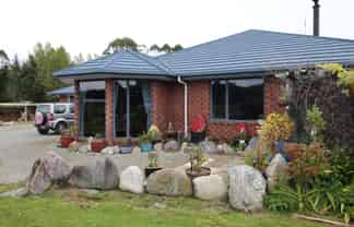 17 Gold Nugget Road, Marsden