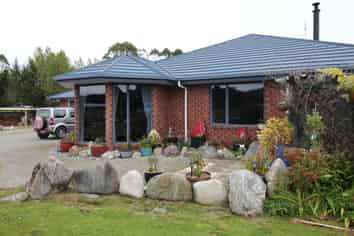 17 Gold Nugget Road, Marsden