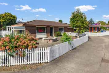 6/39 Swanson Road, Henderson