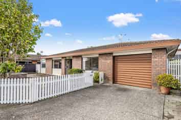 6/39 Swanson Road, Henderson