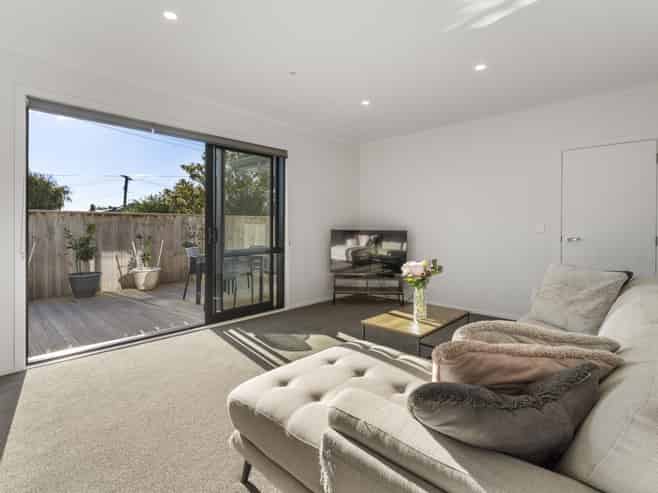 7/17 Waerenga Road, Otaki