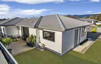 7/17 Waerenga Road, Otaki