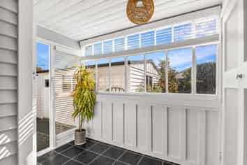6 Mortlake Street, Islington