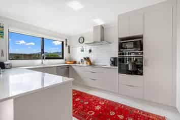 4 Te Taniwha Road, One Tree Point