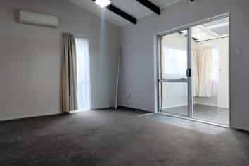 2/6 Bloomfield Place , Onerahi