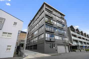 3E/15 Augustus Terrace, Parnell