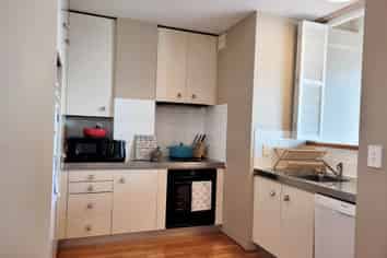 3E/15 Augustus Terrace, Parnell