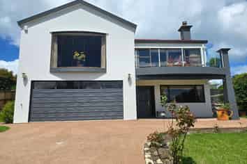 39 Alec Craig Way, Gulf Harbour