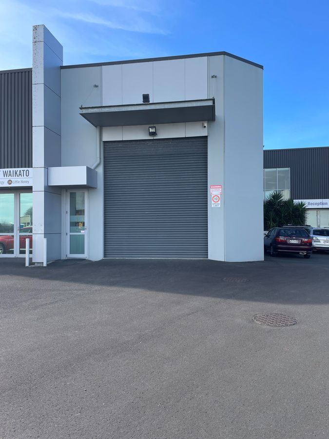 Modern Warehouse Space - Ansicht 2